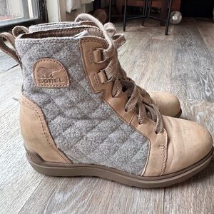 Sorel Women's Evie quilted wedge